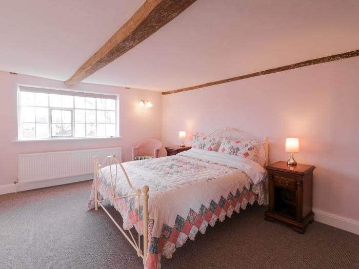 West House Farm, Theberton nr Leiston, Suffolk. Off-road parking. Woodburning stove. Family-friendly