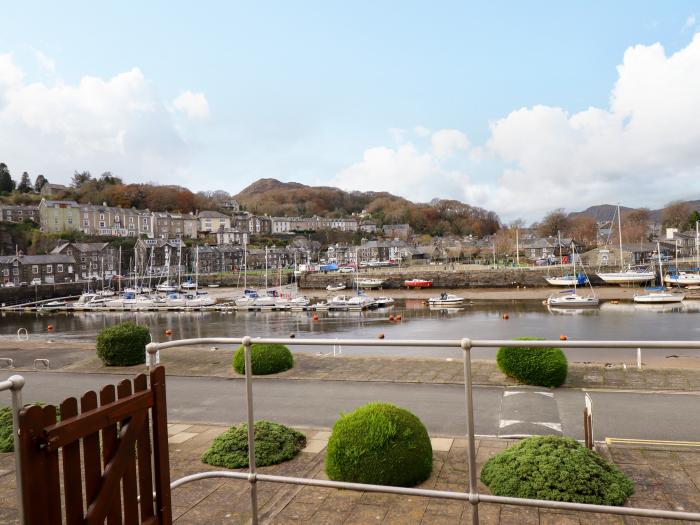 71D South Snowdon Wharf, Porthmadog, Gwynedd. Harbour, mountain and railway views. Off-road parking.