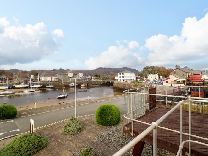 71D South Snowdon Wharf, Porthmadog, Gwynedd. Harbour, mountain and railway views. Off-road parking.