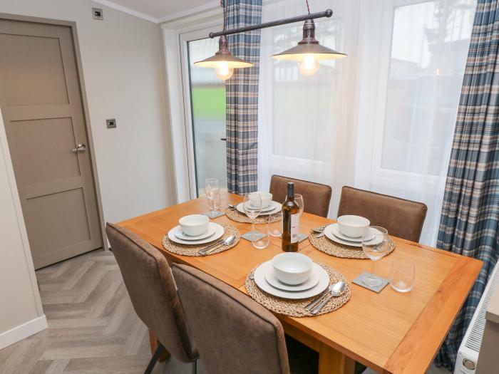 Skomer Lodge nr Broad Haven, Pembrokeshire. Single-storey lodge with uninterrupted countryside views