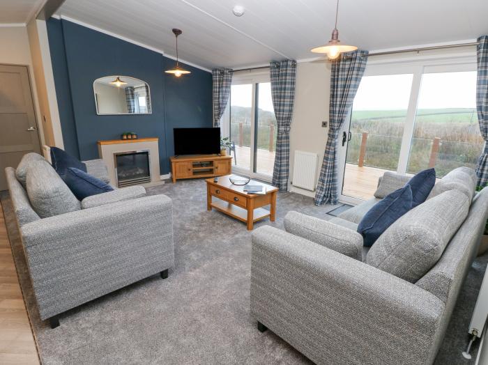 Skomer Lodge nr Broad Haven, Pembrokeshire. Single-storey lodge with uninterrupted countryside views