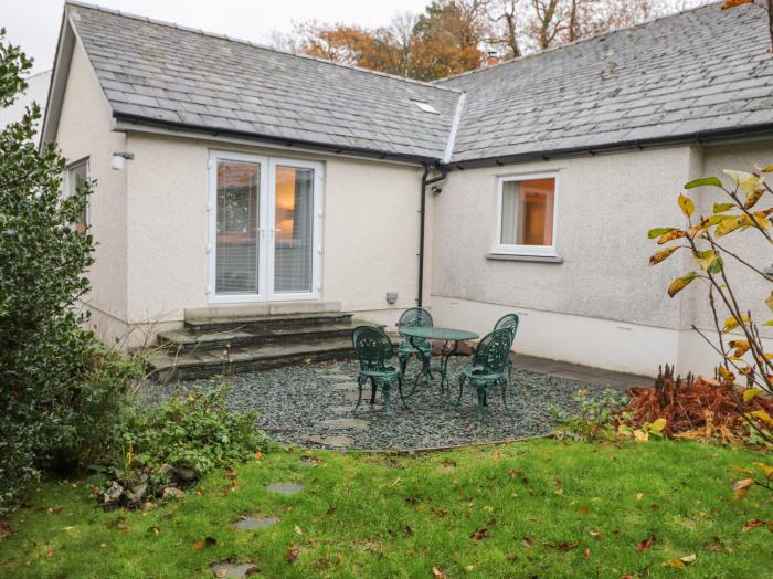 Tandarra, Keswick, Cumbria. Lake District National Park. Close to amenities and a lake. Dog-friendly