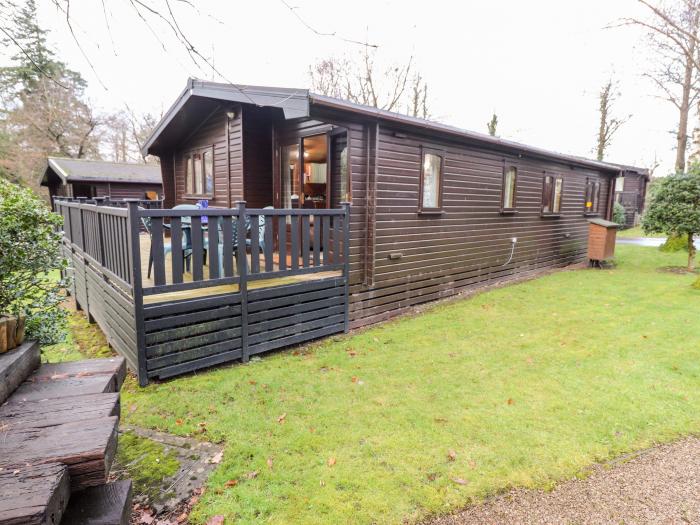 Latrigg Lodge, Keswick, in Cumbria. Smart TV. Electric fire. In a National Park. WiFi. Near to a pub