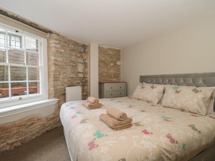 Flat 1, Swanage, Dorset. Couple's retreat. Close to a shop, pub, and beach. Character property. WiFi