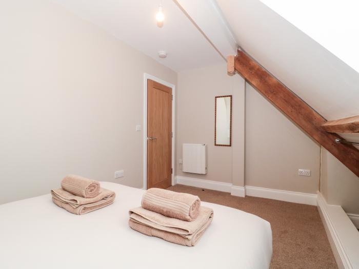 Flat 6, Swanage, Dorset. Couple's retreat. Close to a shop, pub, and beach. Character property. WiFi