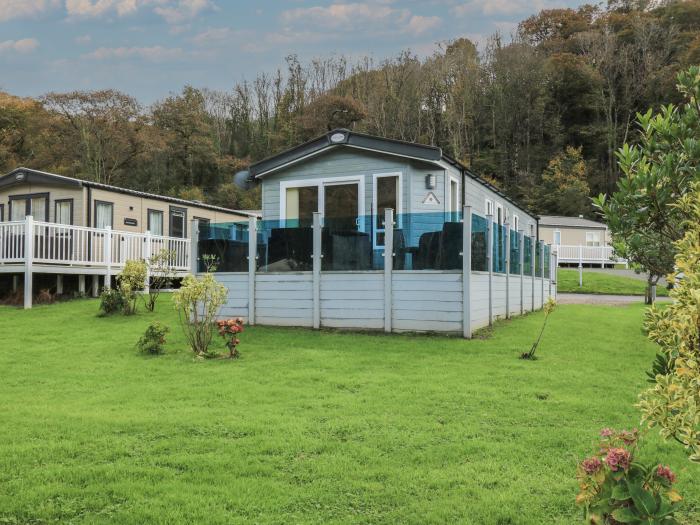 Hafan Taffy (Number 32), near Llanarth, Ceredigion. Pet-friendly lodge near the beach and amenities.