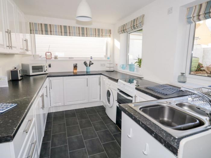 Waverley, Mevagissey, Cornwall. Dog-friendly, coastal bungalow near amenities, with a private garden