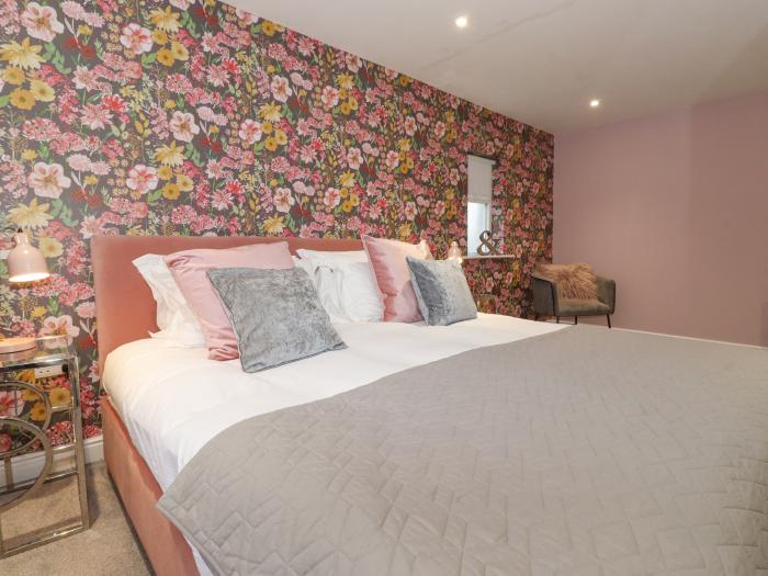 The School Room in Cartmel, Cumbria. Smart TV. Nearby Lake District National Park. Couples. Smart TV