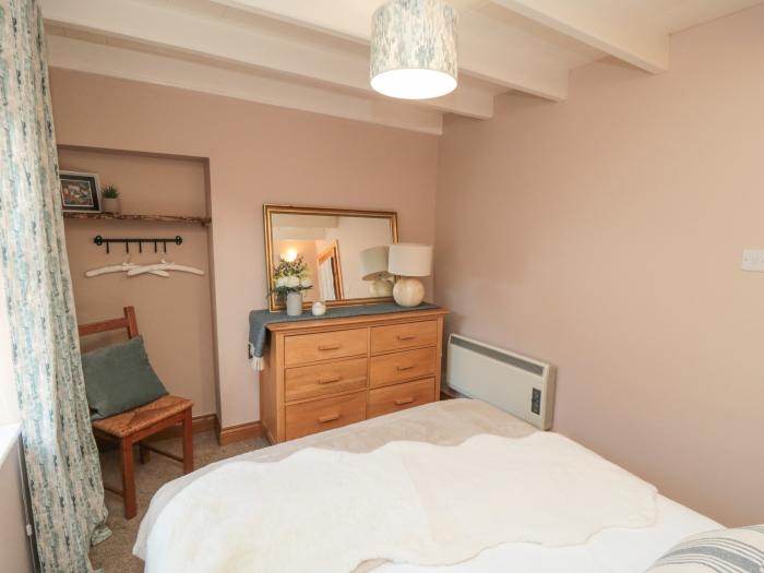 Rose Lea, Staithes, North Yorkshire. Fisherman's Cottage. 200 years old. Electric fire. Pet-friendly