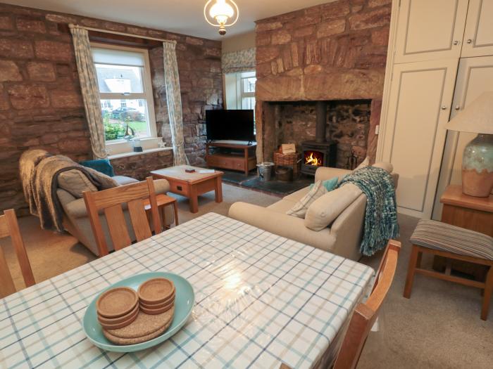 The Haven, North Sunderland near Seahouses, Northumberland. Close to a pub. Pet-friendly. Garden. TV