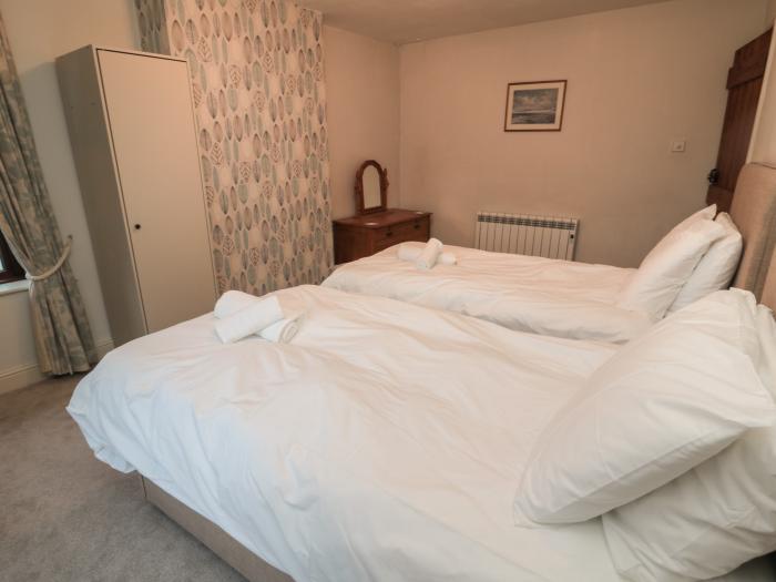 The Haven, North Sunderland near Seahouses, Northumberland. Close to a pub. Pet-friendly. Garden. TV