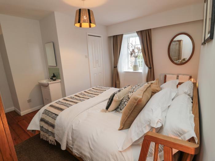 Victoria House, Belford, Northumberland. Pet-friendly. Close to amenities. Near Northumberland Coast