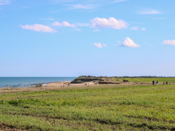 Lanthorn Cottage in Happisburgh, Norwich, East Anglia. Dog-friendly. Family-friendly. Near a beach.