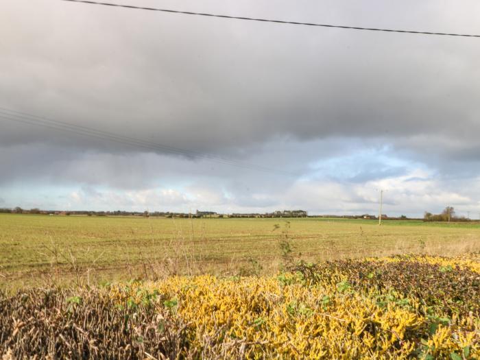 Lanthorn Cottage in Happisburgh, Norwich, East Anglia. Dog-friendly. Family-friendly. Near a beach.