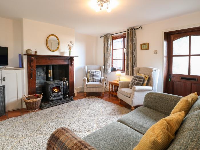 Lanthorn Cottage in Happisburgh, Norwich, East Anglia. Dog-friendly. Family-friendly. Near a beach.