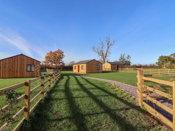 Rowan Lodge, near Etwall, Derbyshire. Situated in a shared plot. EV charging. Smart TV. Pet-friendly