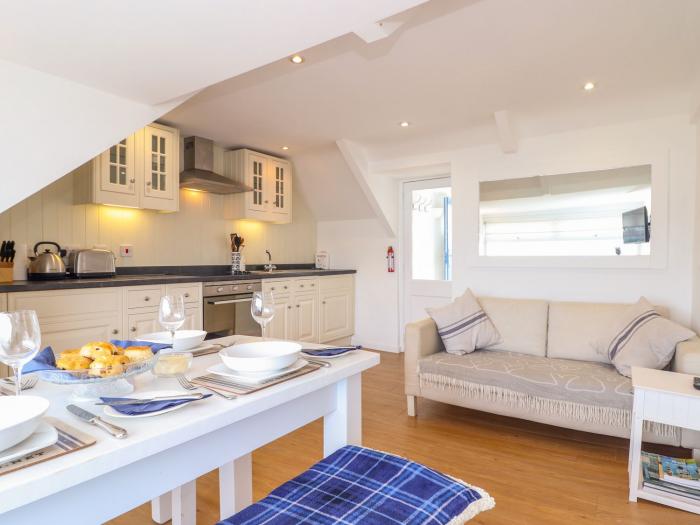 The Loft at Beach House, is in Portmellon near Mevagissey, Cornwall. Close to amenities and a beach.