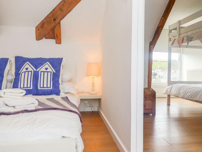 The Loft at Beach House, is in Portmellon near Mevagissey, Cornwall. Close to amenities and a beach.