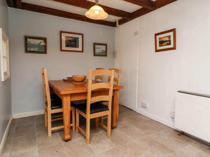 Cherry Tree Cottage, Fallodon near Embleton, Northumberland. Near beach. Near National Park. Pet. TV