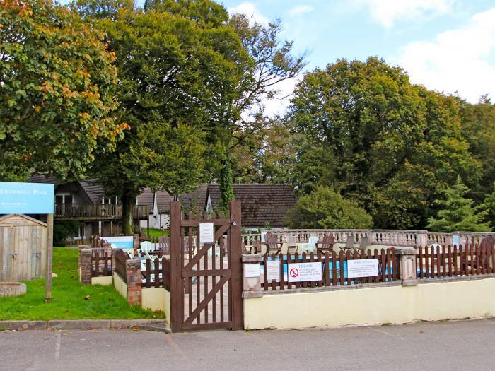 Manorcombe 40, St. Annes Chapel near Drakewalls, Cornwall. Near  AONB. On-site facilities. Pets. TV.