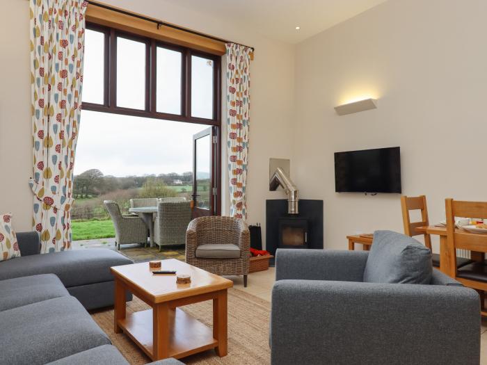 The Old Barn at Waterland Farm, Bradworthy, Devon. Close to National Park. Garden. Smart TV