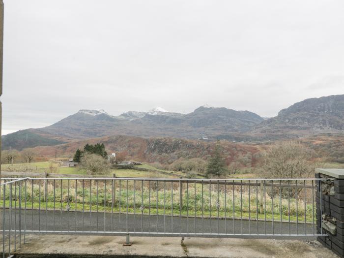 Y Tylwyth, Manod, Gwynedd. Detached. Stunning views. Perfect for families. Pets welcome. 5 bedrooms.