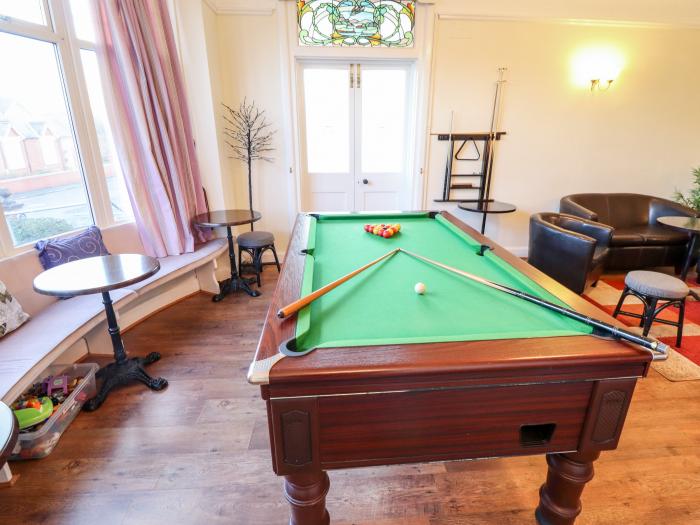 Caxton House, thirteen-bedroom holiday home in Skegness town centre, Lincolnshire. Off-road parking.