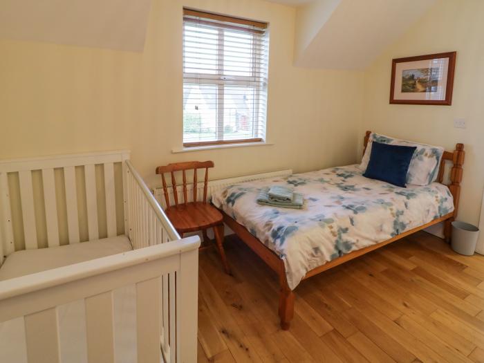 Sea Spray Cottage, in Rathmullan and Ballyboe, County Donegal. Close to amenities and a beach. Pets.