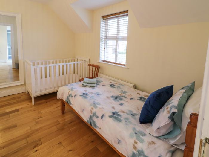 Sea Spray Cottage, in Rathmullan and Ballyboe, County Donegal. Close to amenities and a beach. Pets.