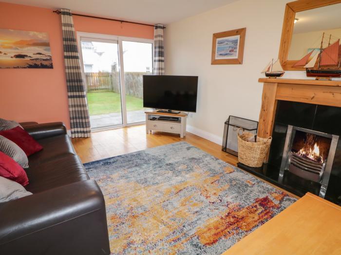 Sea Spray Cottage, in Rathmullan and Ballyboe, County Donegal. Close to amenities and a beach. Pets.