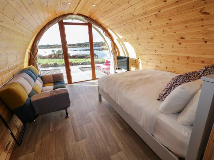 The Wheelhouse Pod No. 7, in Burtonport, County Donegal. Close to beach and shop. Hot tub. Romantic.