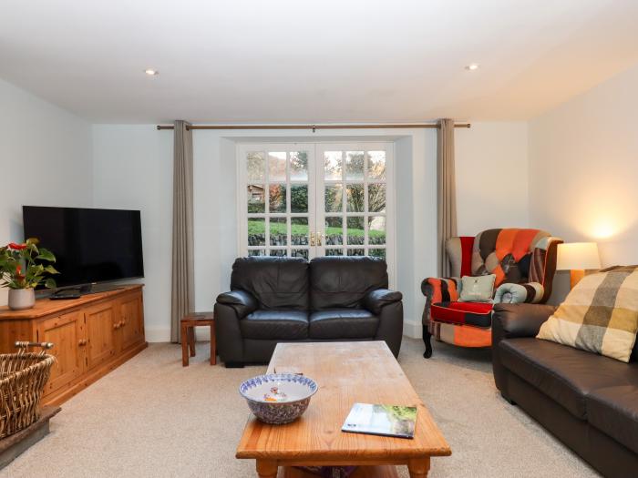 Trentishoe Coombe, Parracombe, Devon. WiFi. Hot tub. Off-road parking. Smart TV. Pet-friendly. Oven.