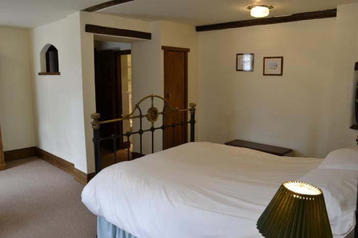 South Court Apartment rests in Berrynarbor near Ilfracombe, Devon. Dog-friendly. Ground-floor living