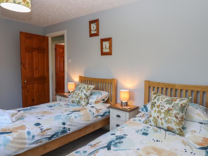 Coombe Cottage, Beaples Barton near South Molton, Devon. Near a National Park. Pet-friendly. Fishing