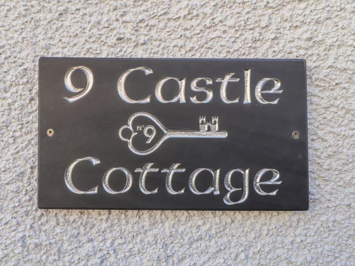 9 Chapel Street, Conwy, Conwy. Close to beach and river. Near National Park. Couple's retreat. WiFi.