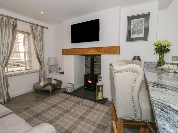 9 Chapel Street, Conwy, Conwy. Close to beach and river. Near National Park. Couple's retreat. WiFi.