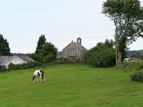 Eglwys St Cynfil Wales