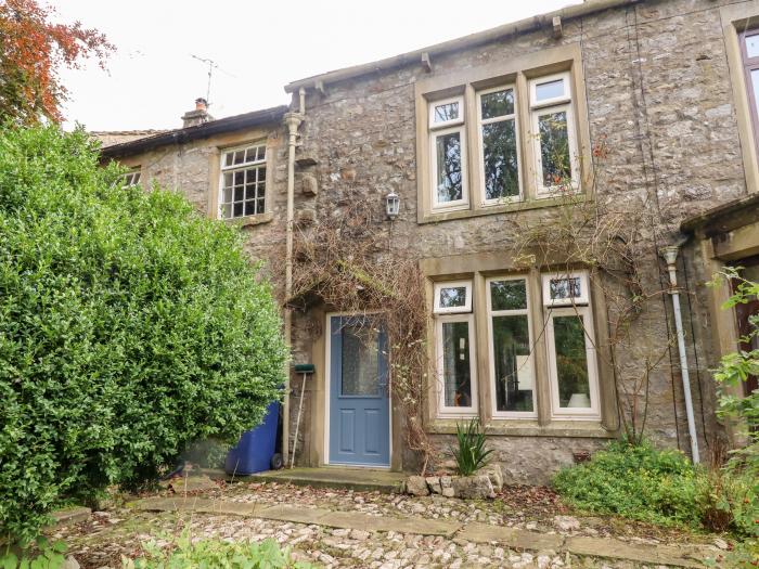 Oak Cottage, Kettlewell, North Yorkshire. Two bedrooms. Beautiful private garden & woodburning stove