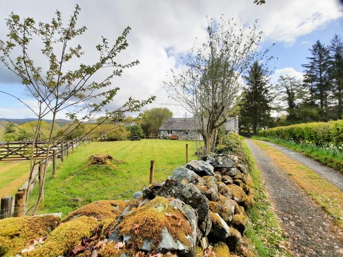 Ty Cerrig, Wales