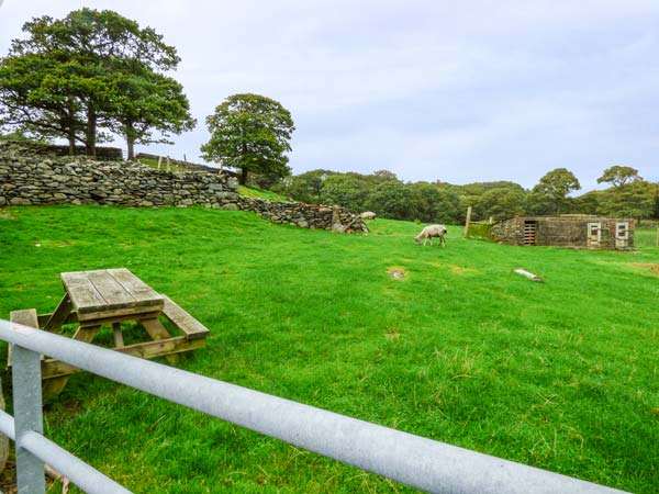 Y Bwthyn, Wales