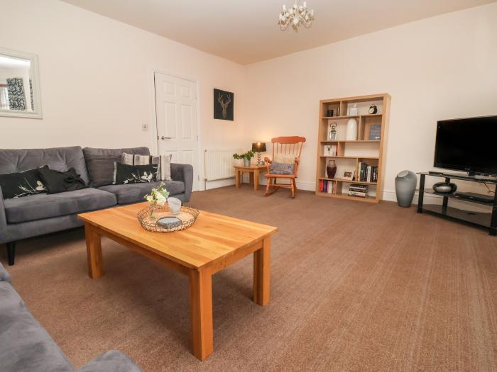 Apt. 3 is in Scarborough, North Yorkshire. 2-bed apartment near the beach, amenities and attractions