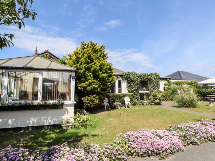 Beach Bungalow, Wales