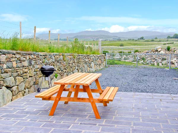 Bryn Re, Wales