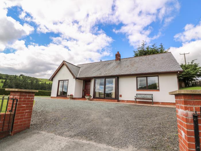 Drainbyrion Farm House, Wales