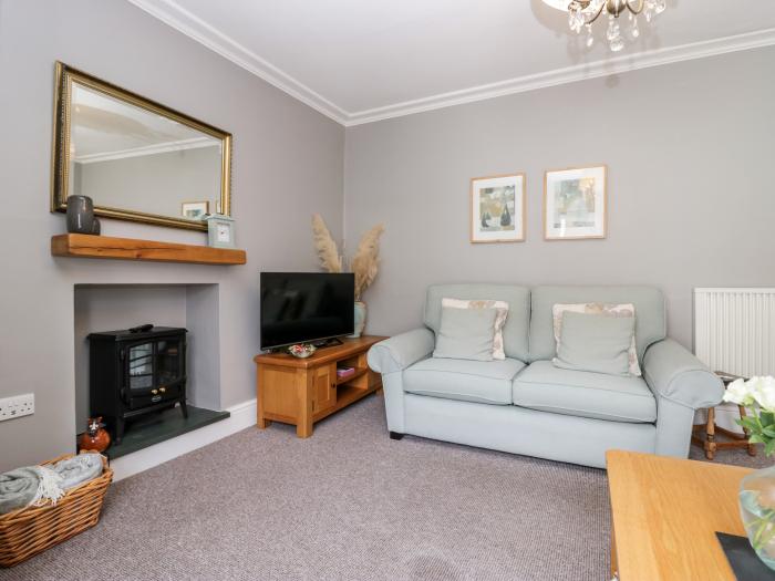 Cartmel Flat, Cartmel, Cumbria. First-floor apartment, ideal for a couple. Near national park & shop