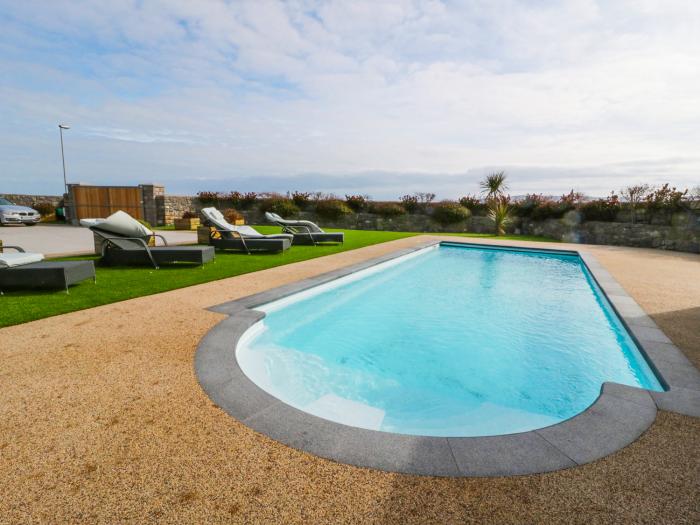 Beach House Apartment, Benllech