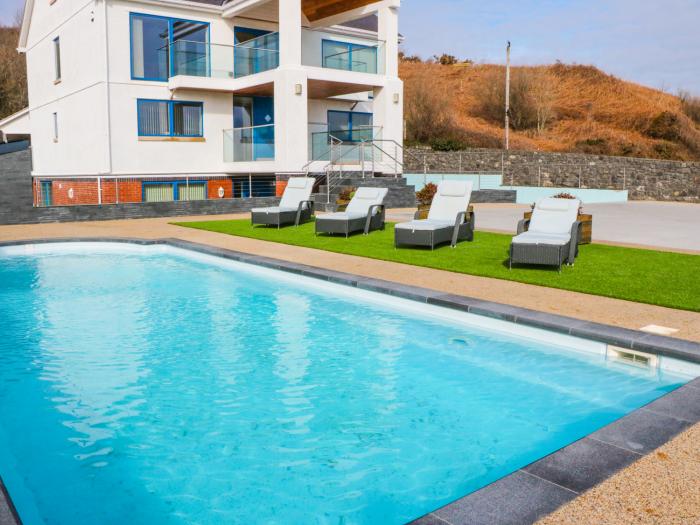 Beach House Apartment, Benllech