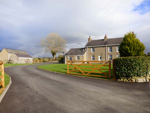 Garreg Wen Isaf Bach, Penygroes