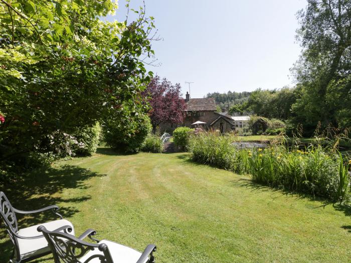 Lower Court Byre, Shropshire