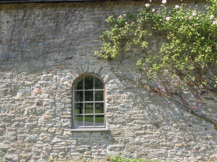 Lower Court Byre, Shropshire